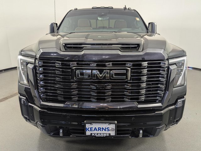 Used 2024 GMC Sierra 3500 Denali Ultimate image 3