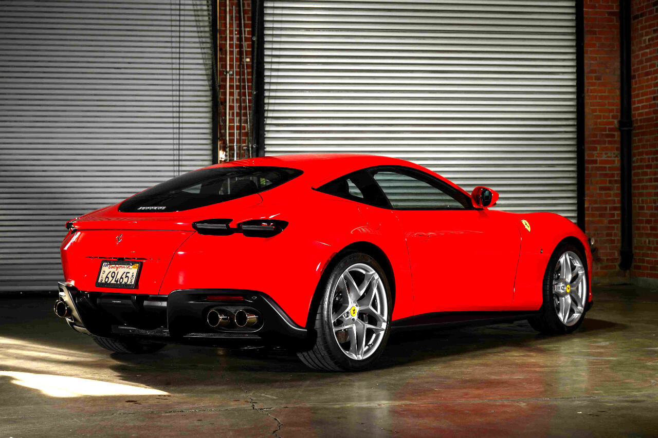 Used 2021 Ferrari Roma image 19