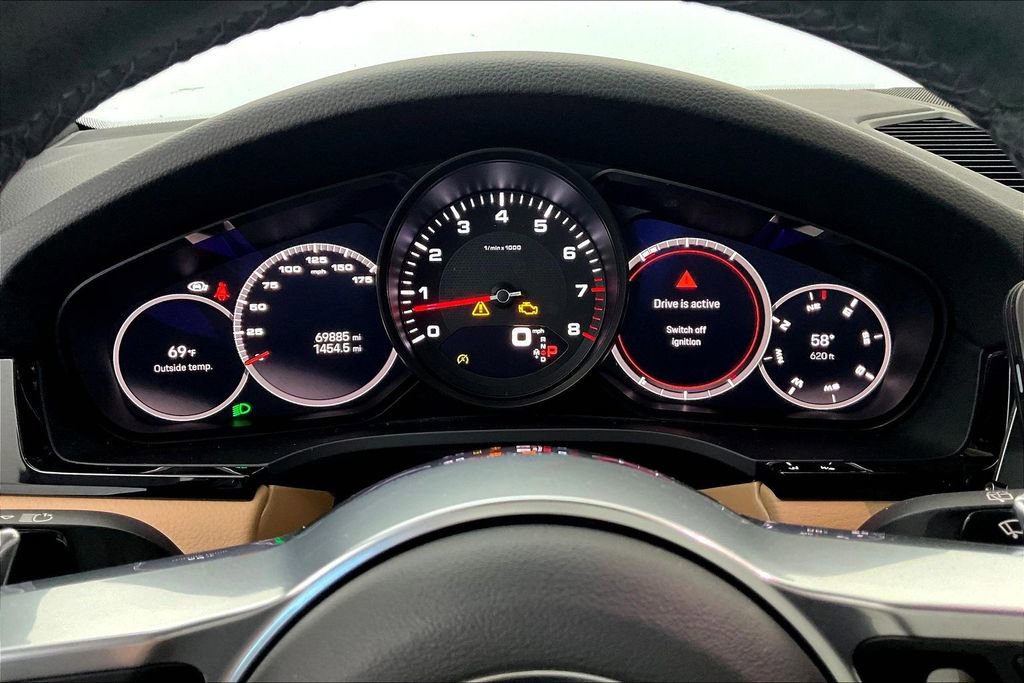Used 2022 Porsche Cayenne image 28