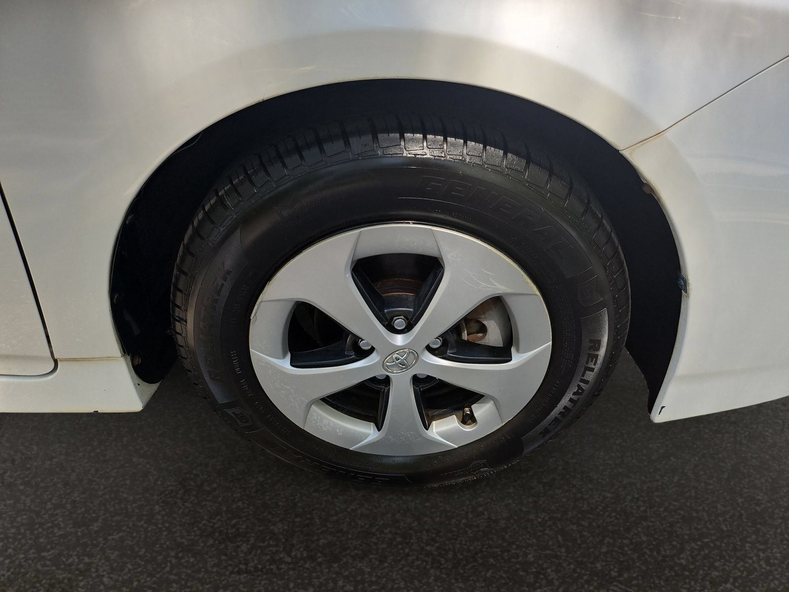 Used 2013 Toyota Prius Two FWD image 38