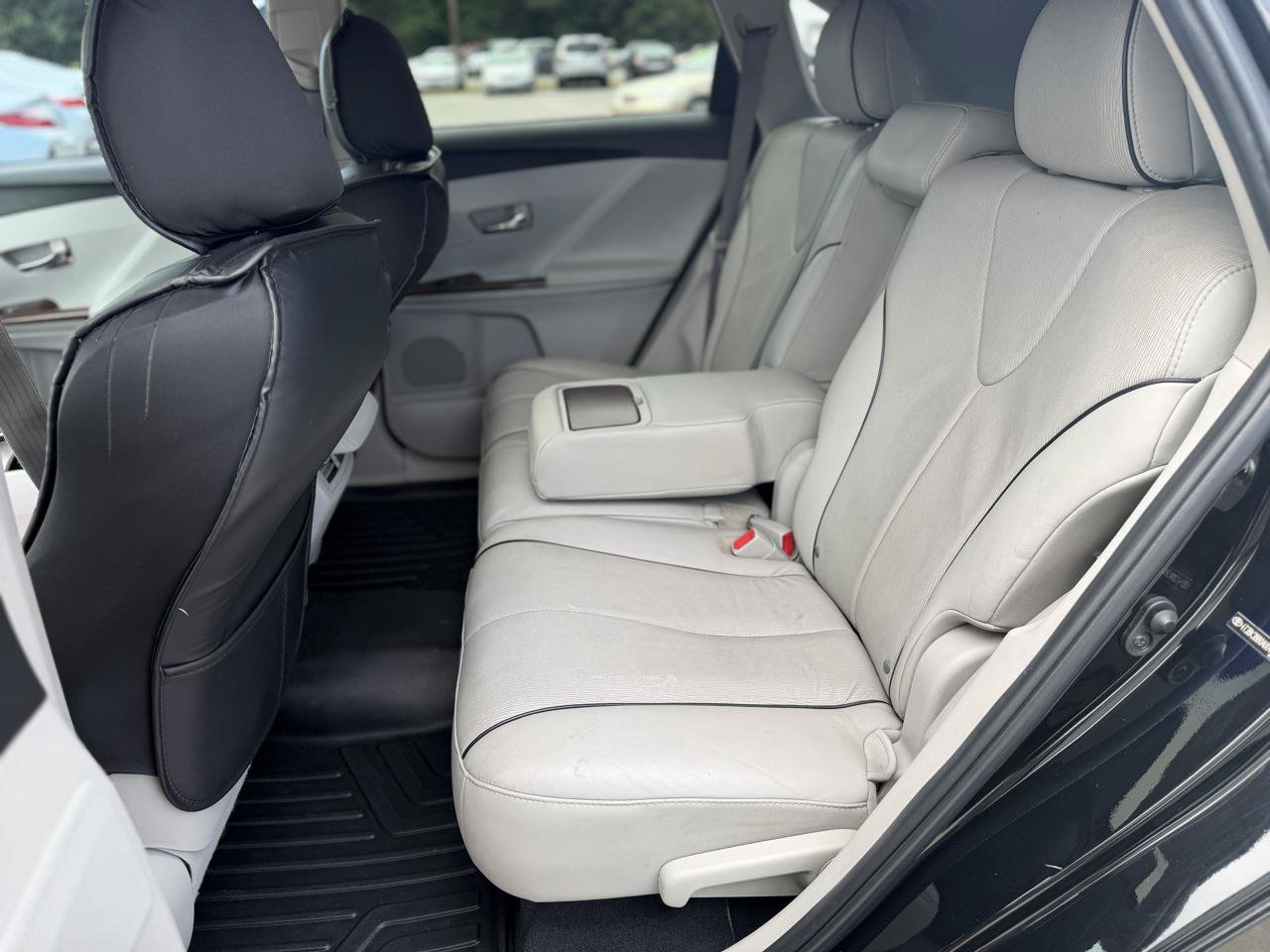 Used 2010 Toyota Venza AWD image 14