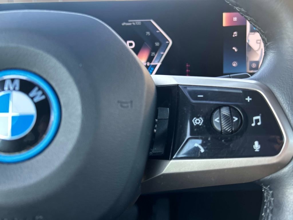 Used 2023 BMW iX xDrive50 w/ Convenience Package image 27