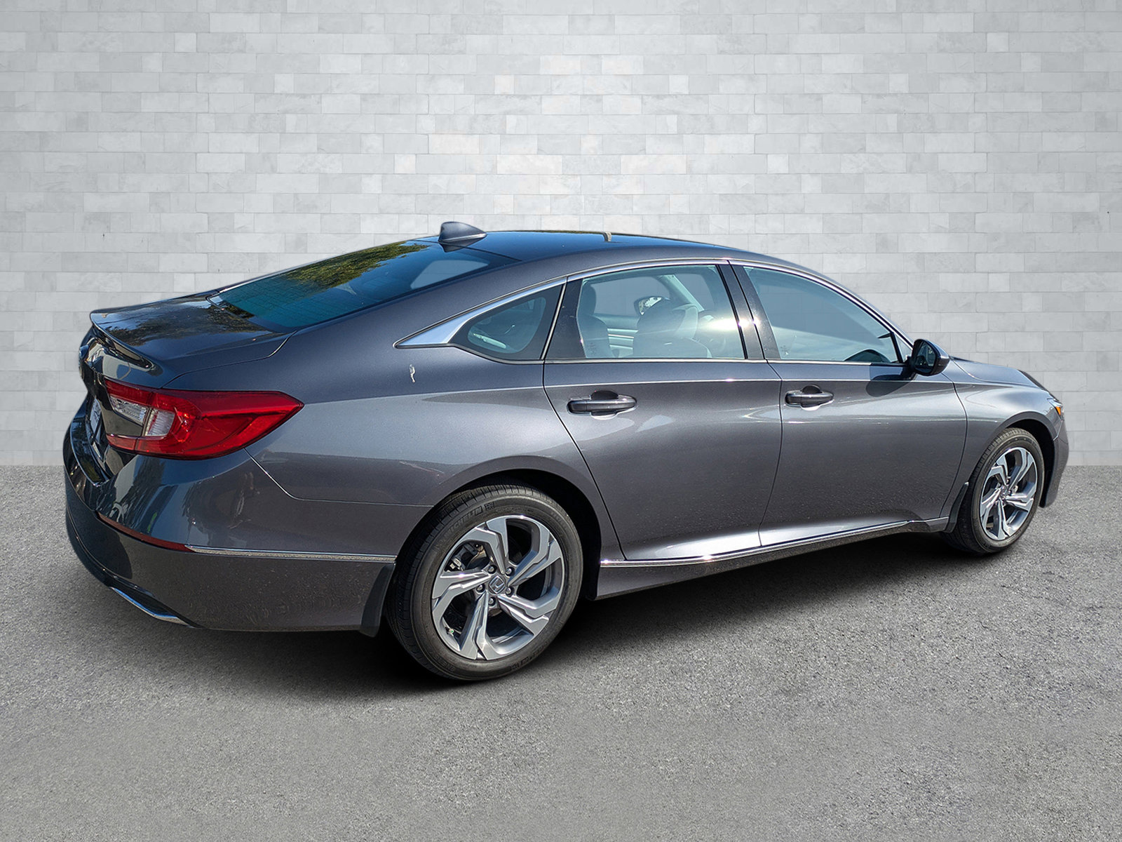 Used 2020 Honda Accord EX image 5