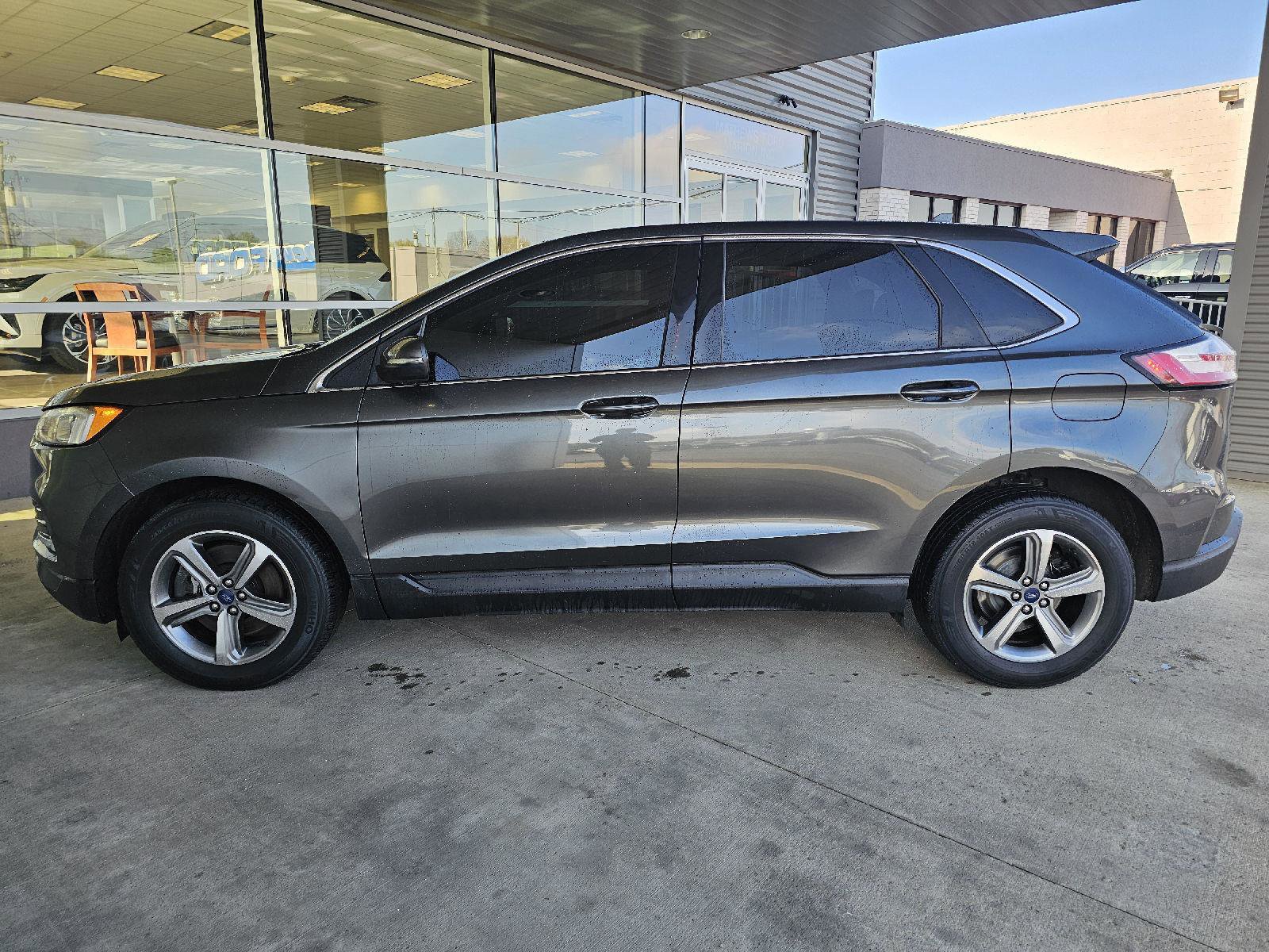 Used 2020 Ford Edge SEL w/ Convenience Package image 2