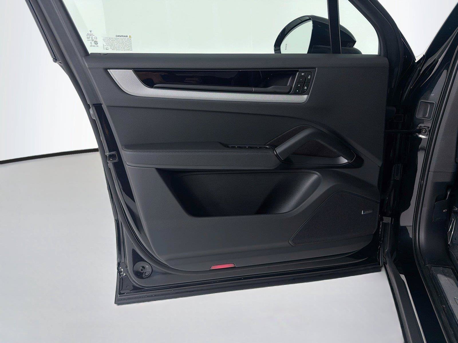 New 2026 Porsche Cayenne AWD/4WD image 6