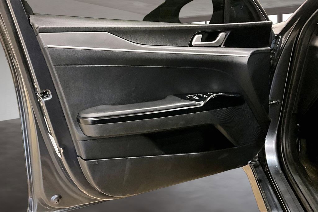 Used 2022 Kia K5 LXS FWD image 19