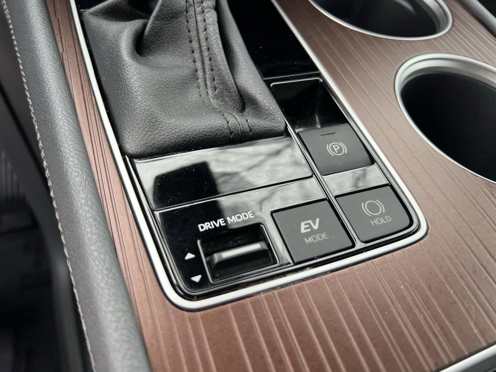 Used 2024 Toyota Sienna XLE image 32