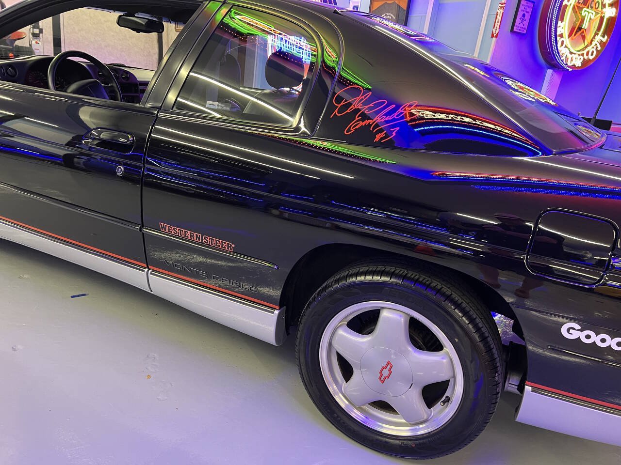 Used 1995 Chevrolet Monte Carlo Z34 FWD image 10