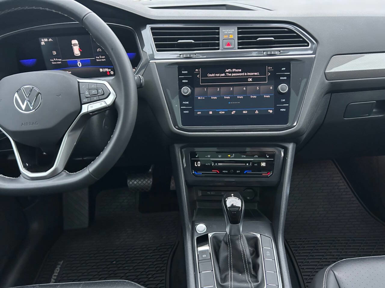 Used 2022 Volkswagen Tiguan SE image 39