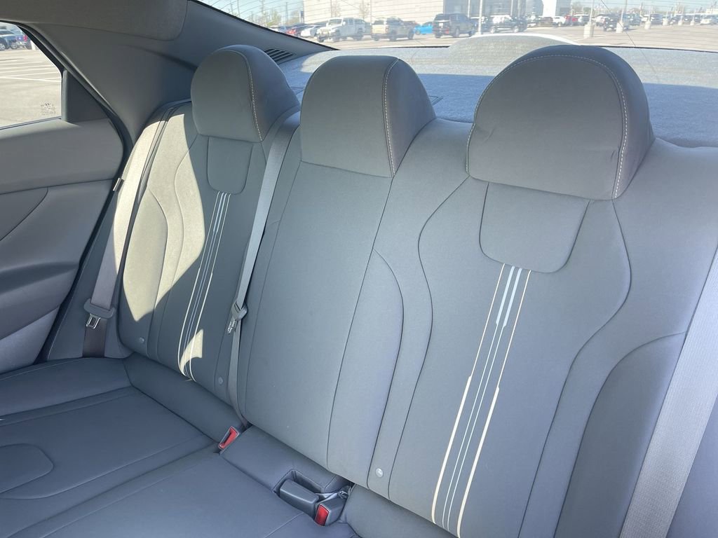 Used 2025 Hyundai Elantra Sport image 22