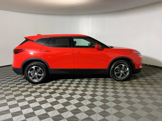 Used 2025 Chevrolet Blazer LT image 5