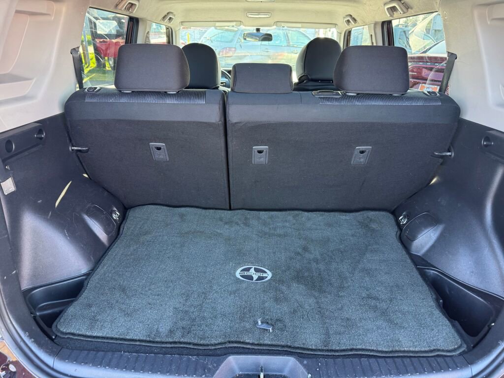 Used 2011 Scion xB image 9