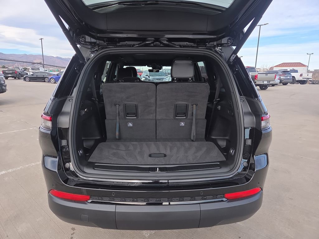 New 2025 Jeep Grand Cherokee L Limited w/ Black Appearance Package image 22