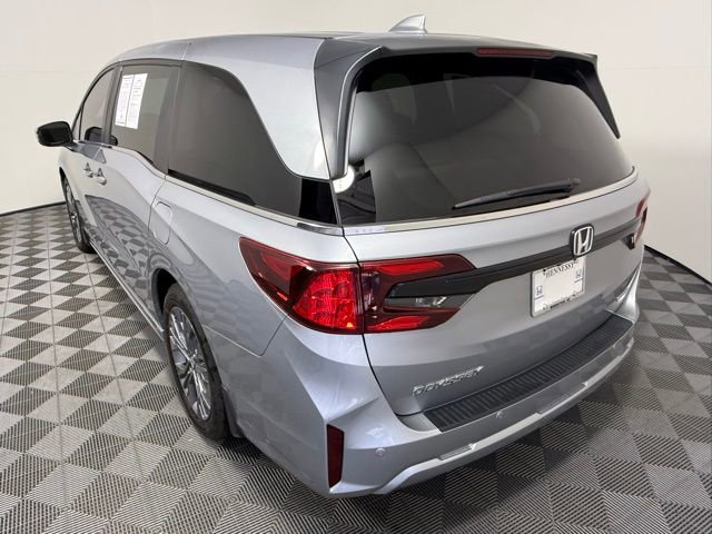 Used 2026 Honda Odyssey Touring image 4