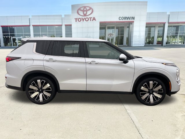 Used 2025 Mitsubishi Outlander SE AWD/4WD image 6