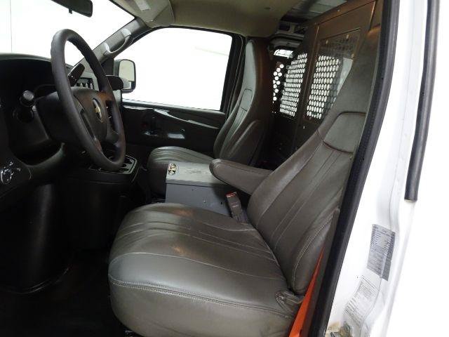 Used 2015 Chevrolet Express 2500 RWD image 26