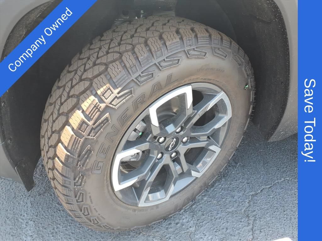 New 2027 Chevrolet Equinox ACTIV w/ Safety and Technology Package FWD image 16