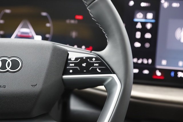 New 2025 Audi Q5 Premium Plus image 21