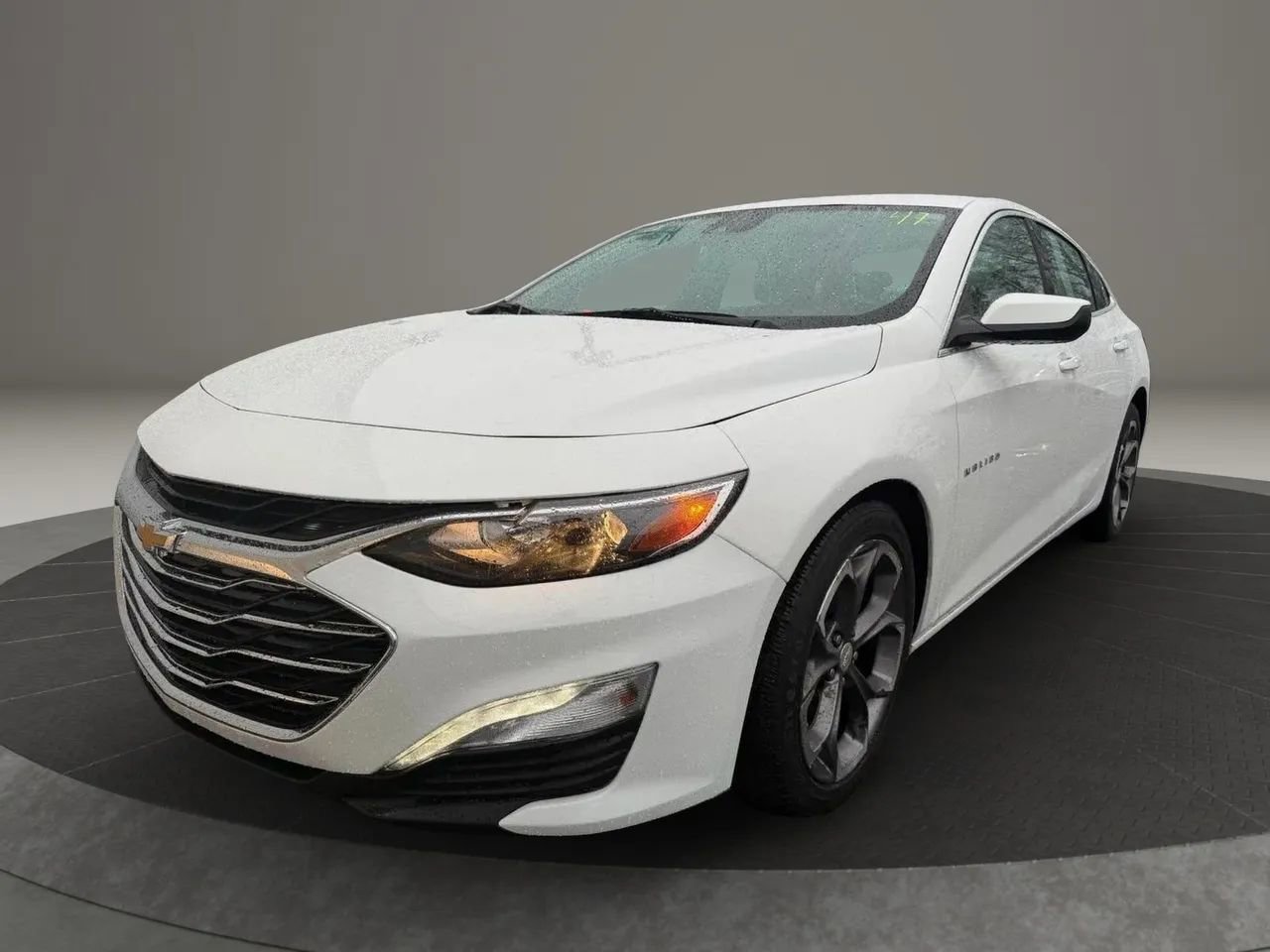 Used 2023 Chevrolet Malibu LT FWD image 1