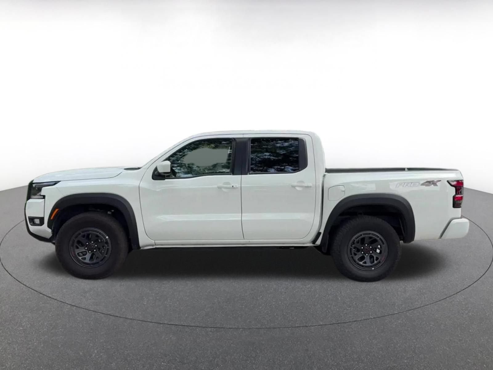 Used 2026 Nissan Frontier PRO-4X AWD/4WD image 8