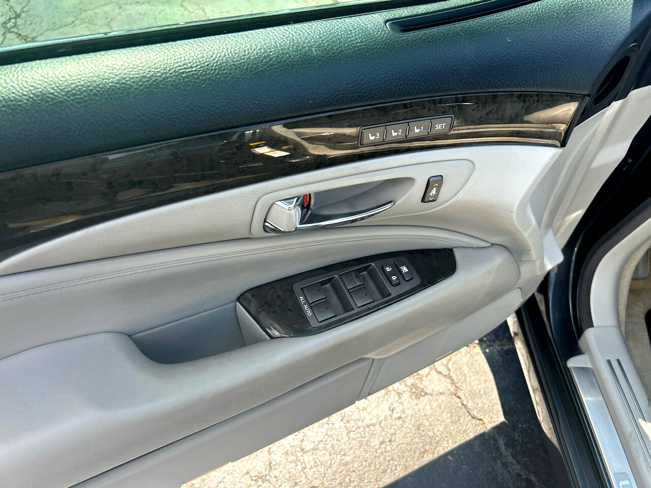 Used 2011 Lexus LS 460 image 13