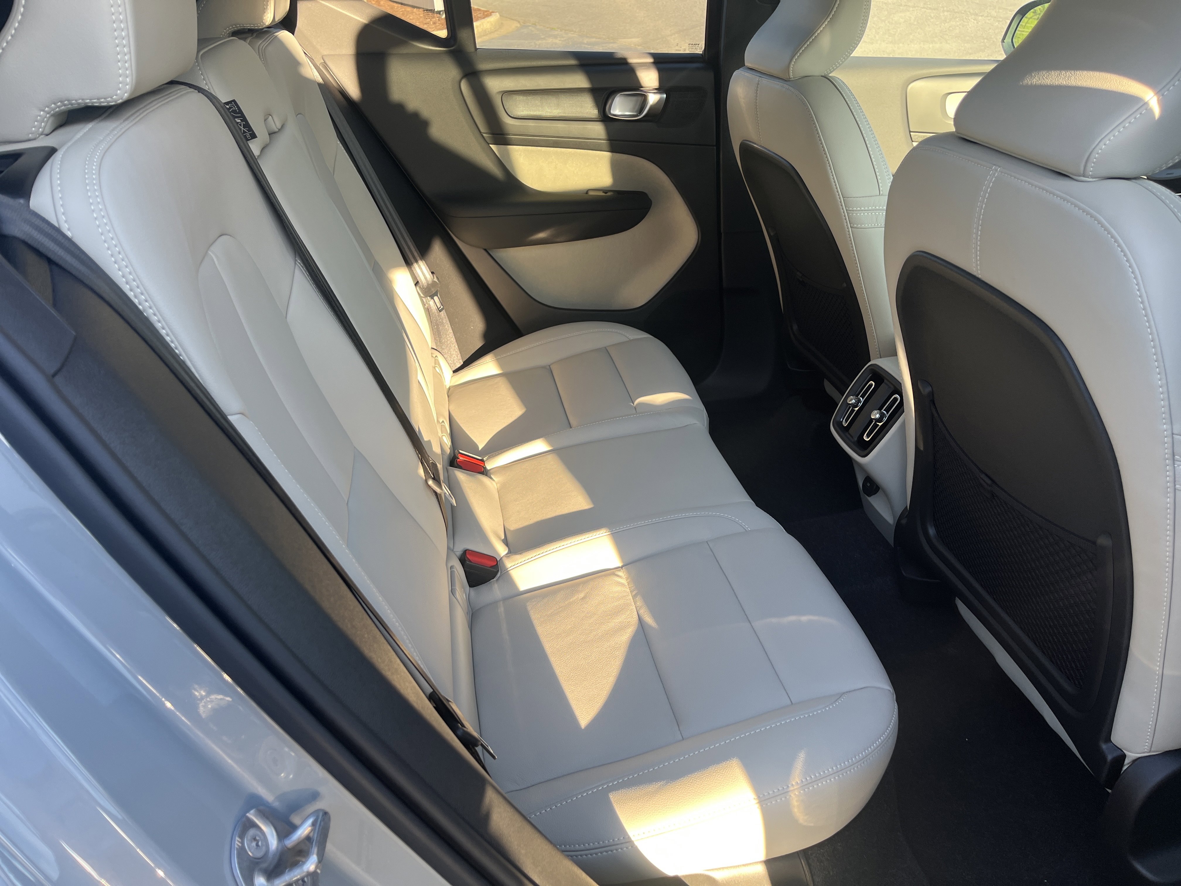 New 2026 Volvo XC40 B5 Ultra w/ Protection Package Premier image 10