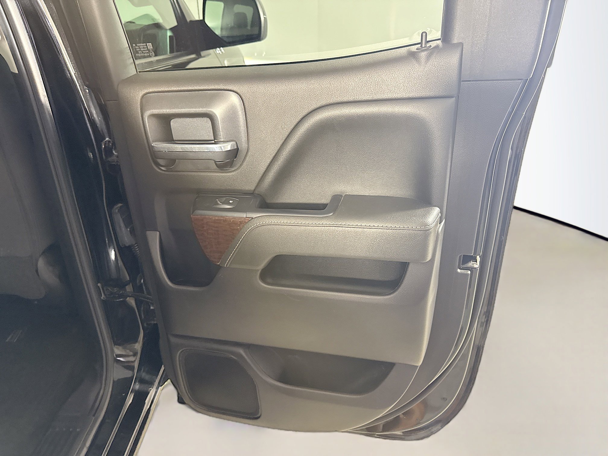 Used 2017 GMC Sierra 1500 SLE w/ SLE Value Package image 27