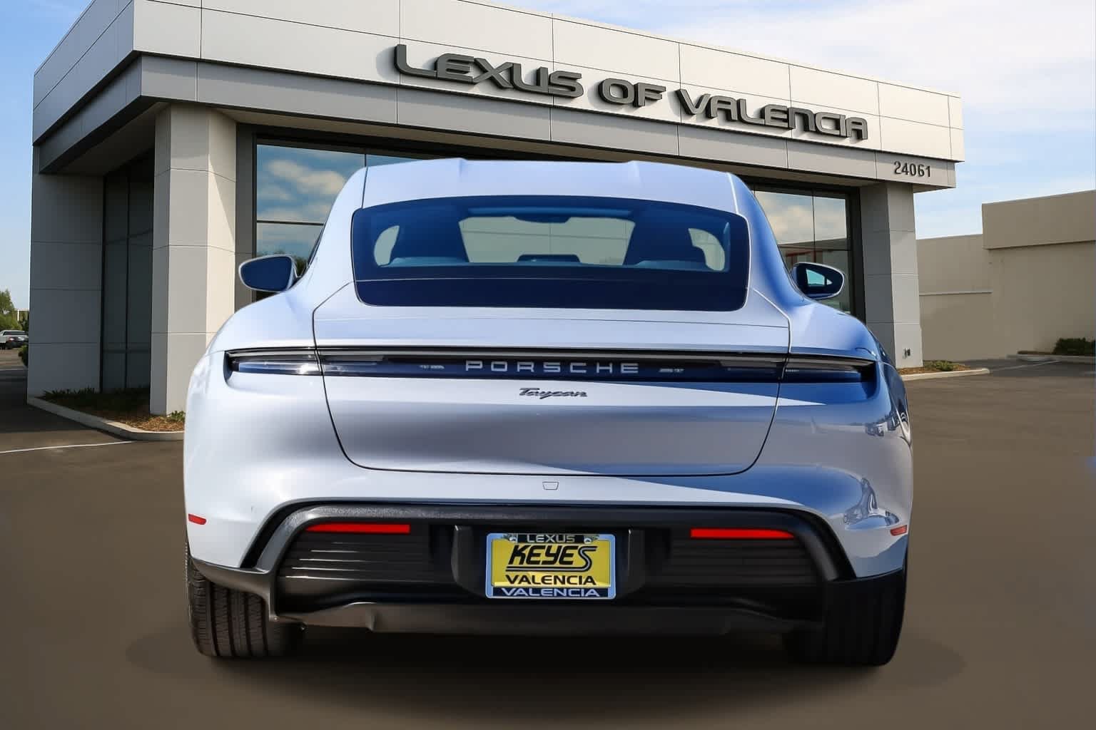 Used 2025 Porsche Taycan RWD image 3