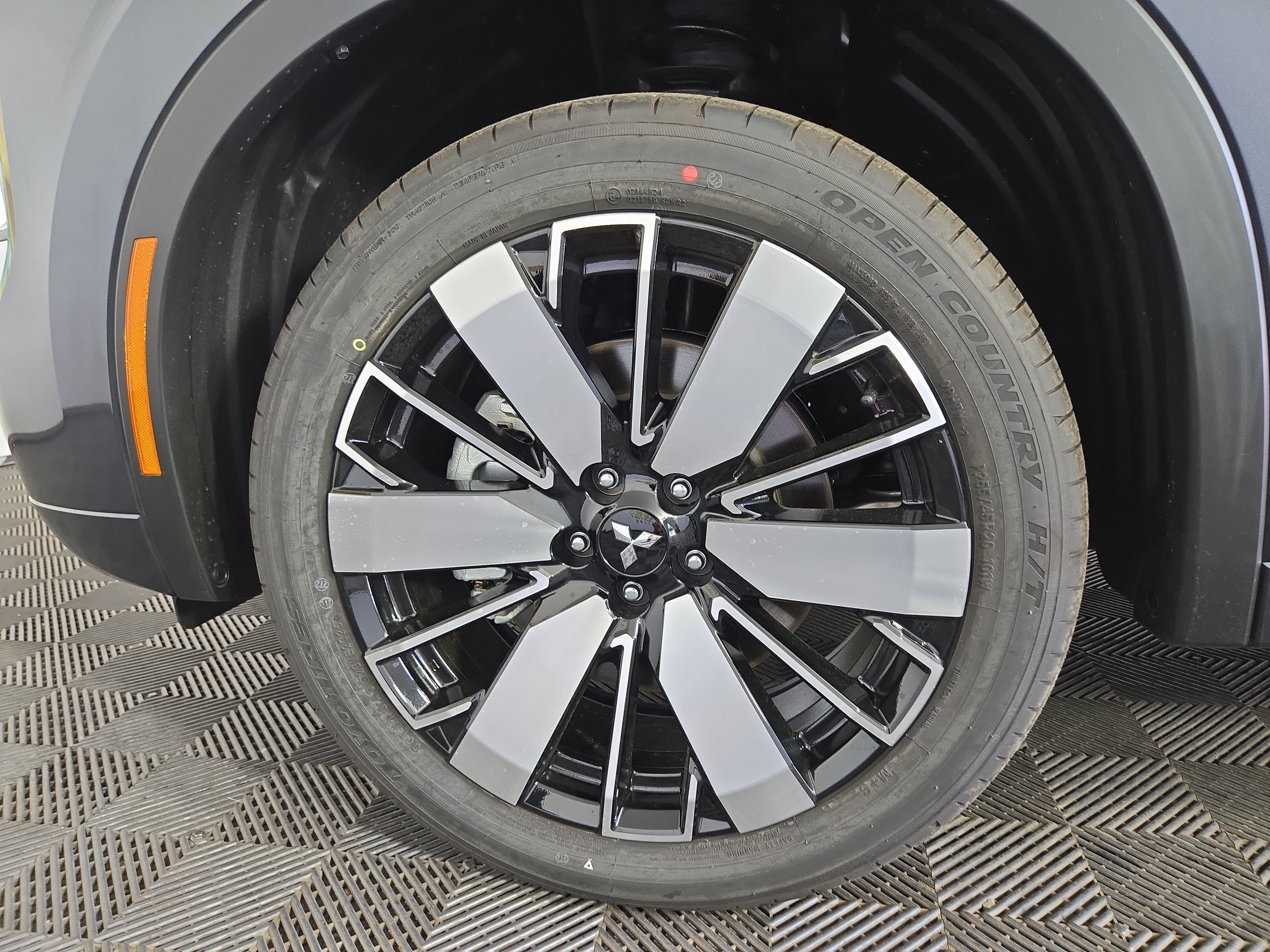 New 2026 Mitsubishi Outlander SEL FWD image 34