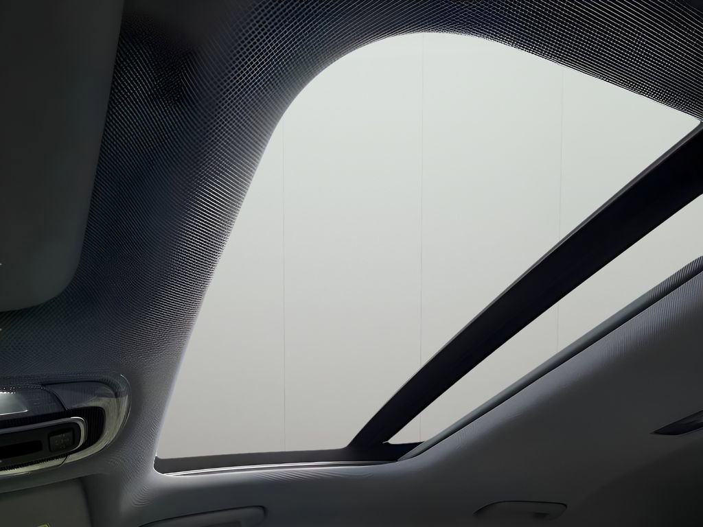 Used 2024 Hyundai Kona Limited image 23