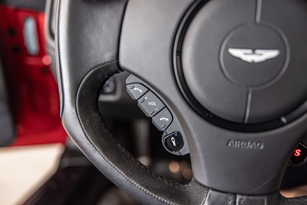 Used 2014 Aston Martin Vanquish Coupe RWD image 25