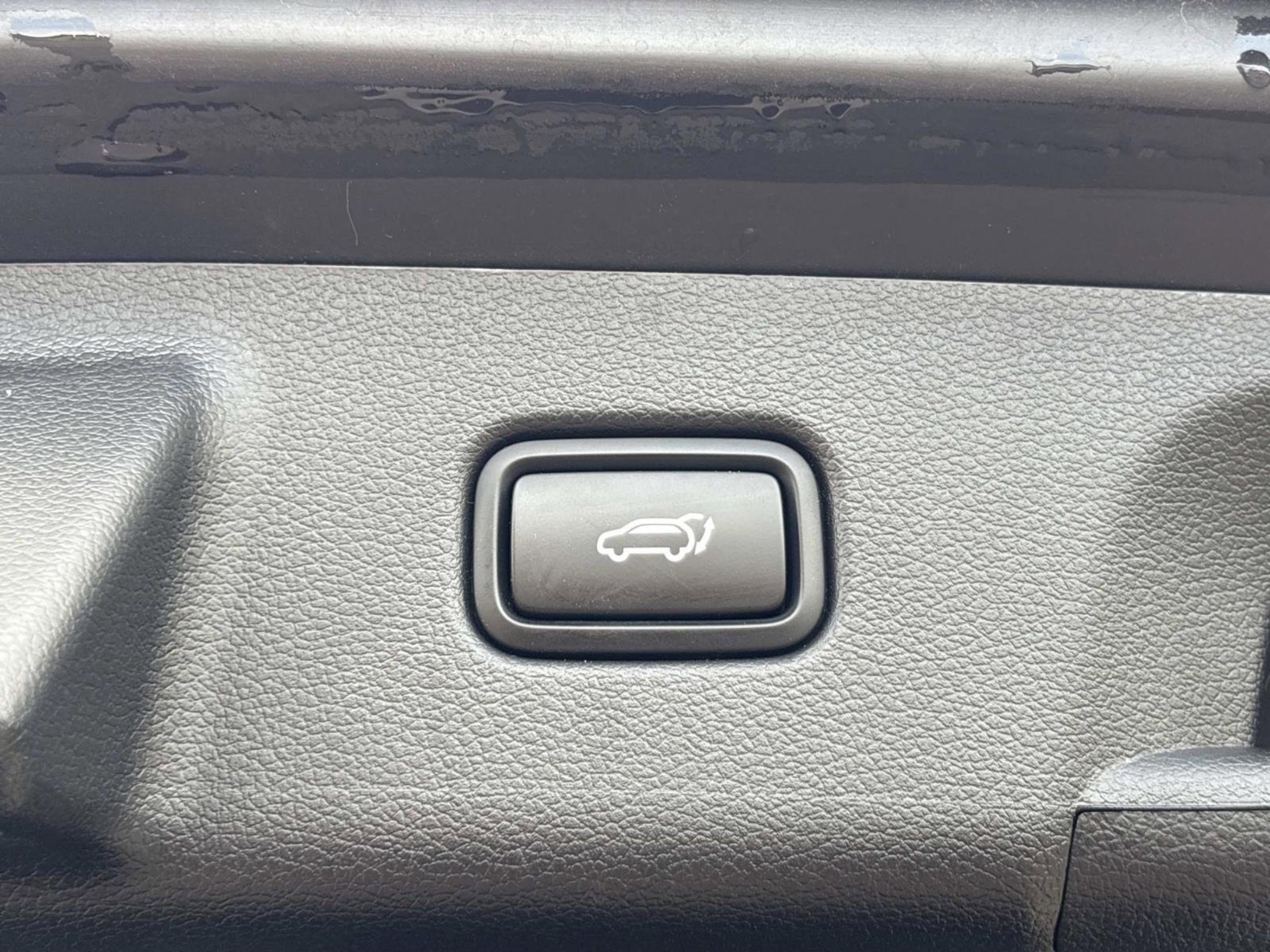 Used 2024 Hyundai Palisade Limited image 13