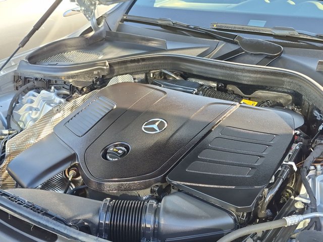 Used 2024 Mercedes-Benz GLC 300 4MATIC image 23