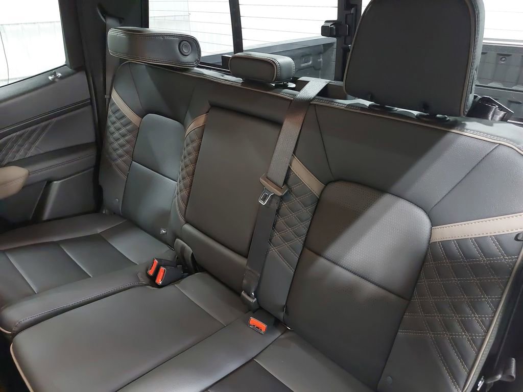 Used 2024 GMC Canyon Denali image 13