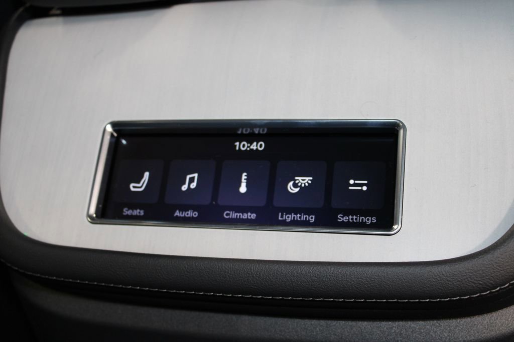 New 2026 Lincoln Navigator L Premier AWD/4WD image 36