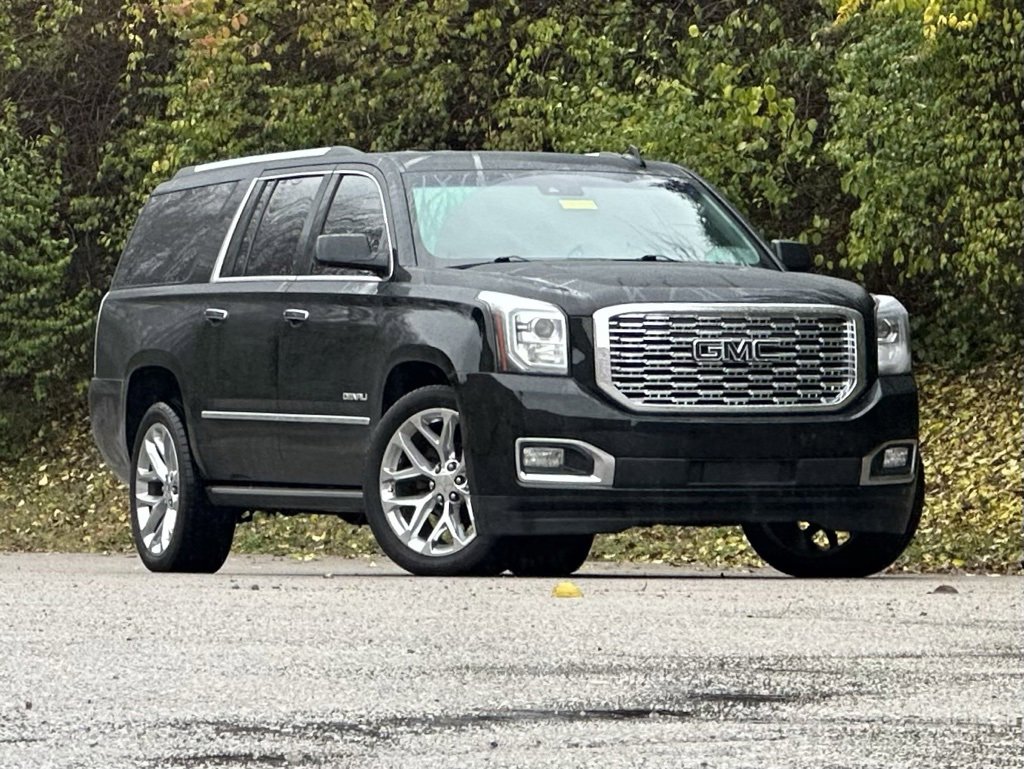 Used 2015 GMC Yukon XL Denali w/ Premium Package image 2
