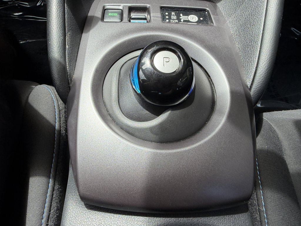 Used 2025 Nissan Leaf S FWD image 22