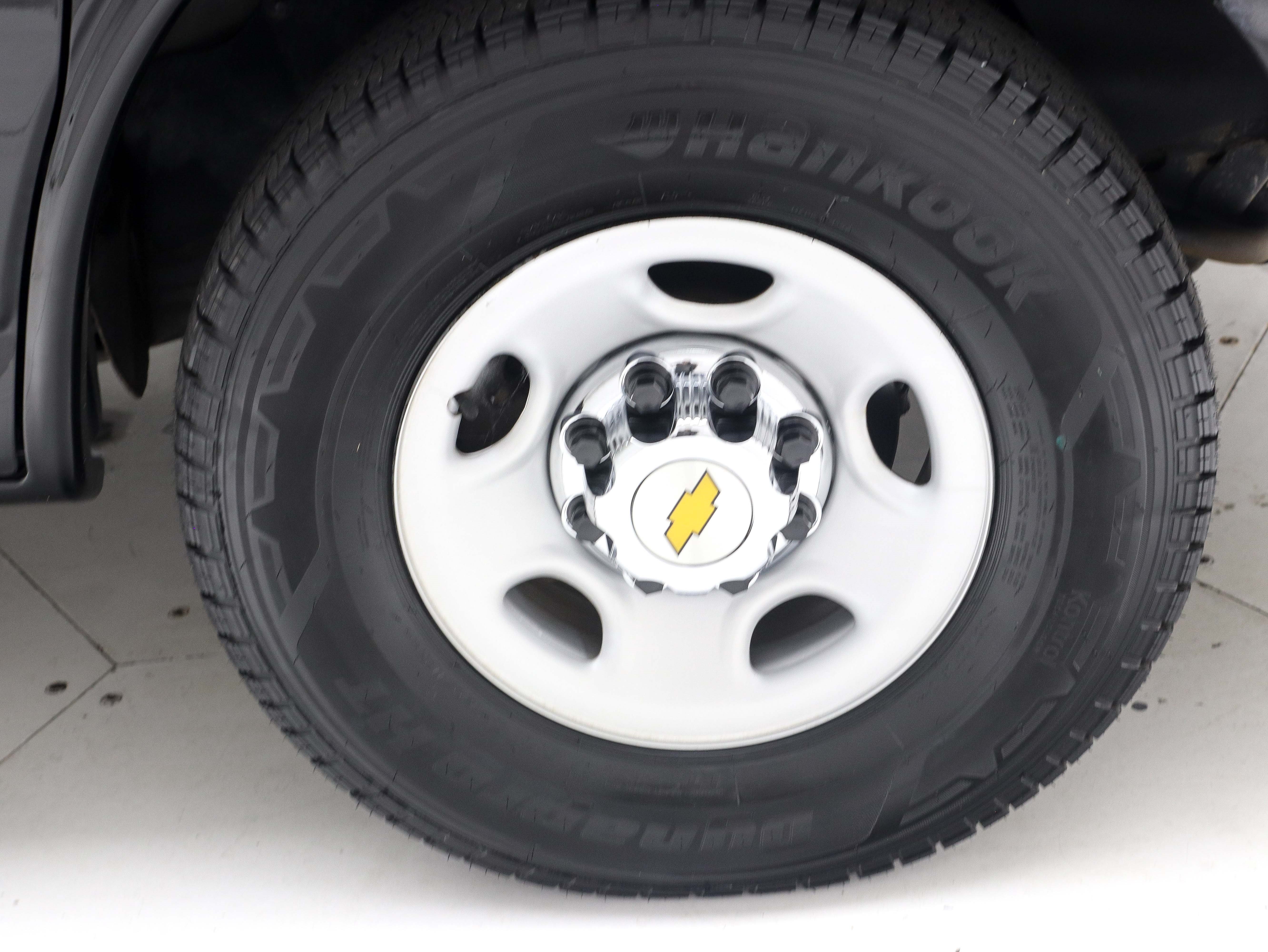 Used 2016 Chevrolet Express 2500 LS RWD image 31