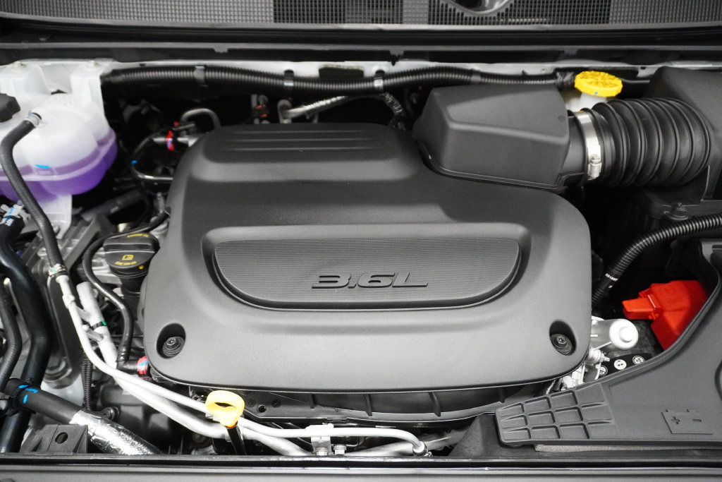 New 2026 Chrysler Voyager LX FWD image 4