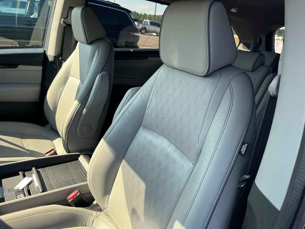 Used 2022 Honda Odyssey Elite image 12