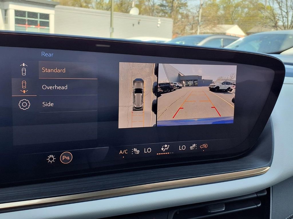 Used 2025 Buick Envision Avenir AWD/4WD image 9