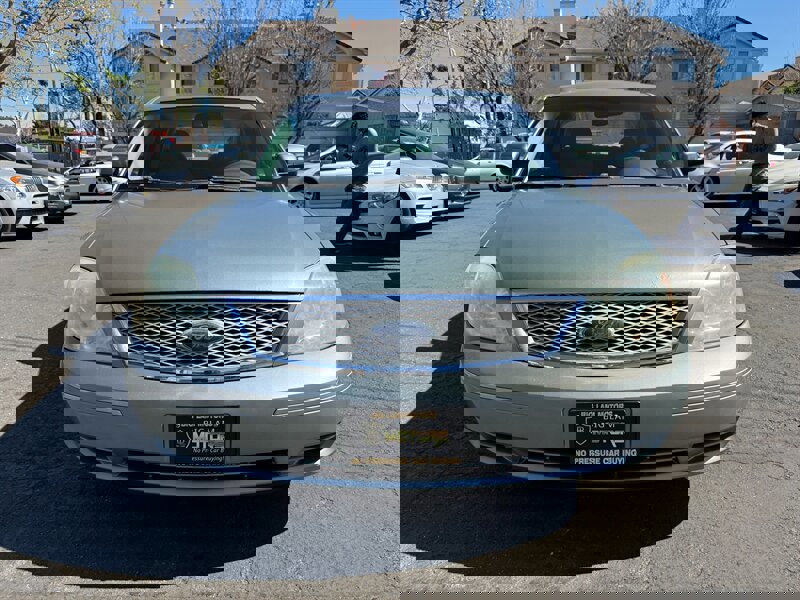 Used 2007 Ford Five Hundred SEL image 2