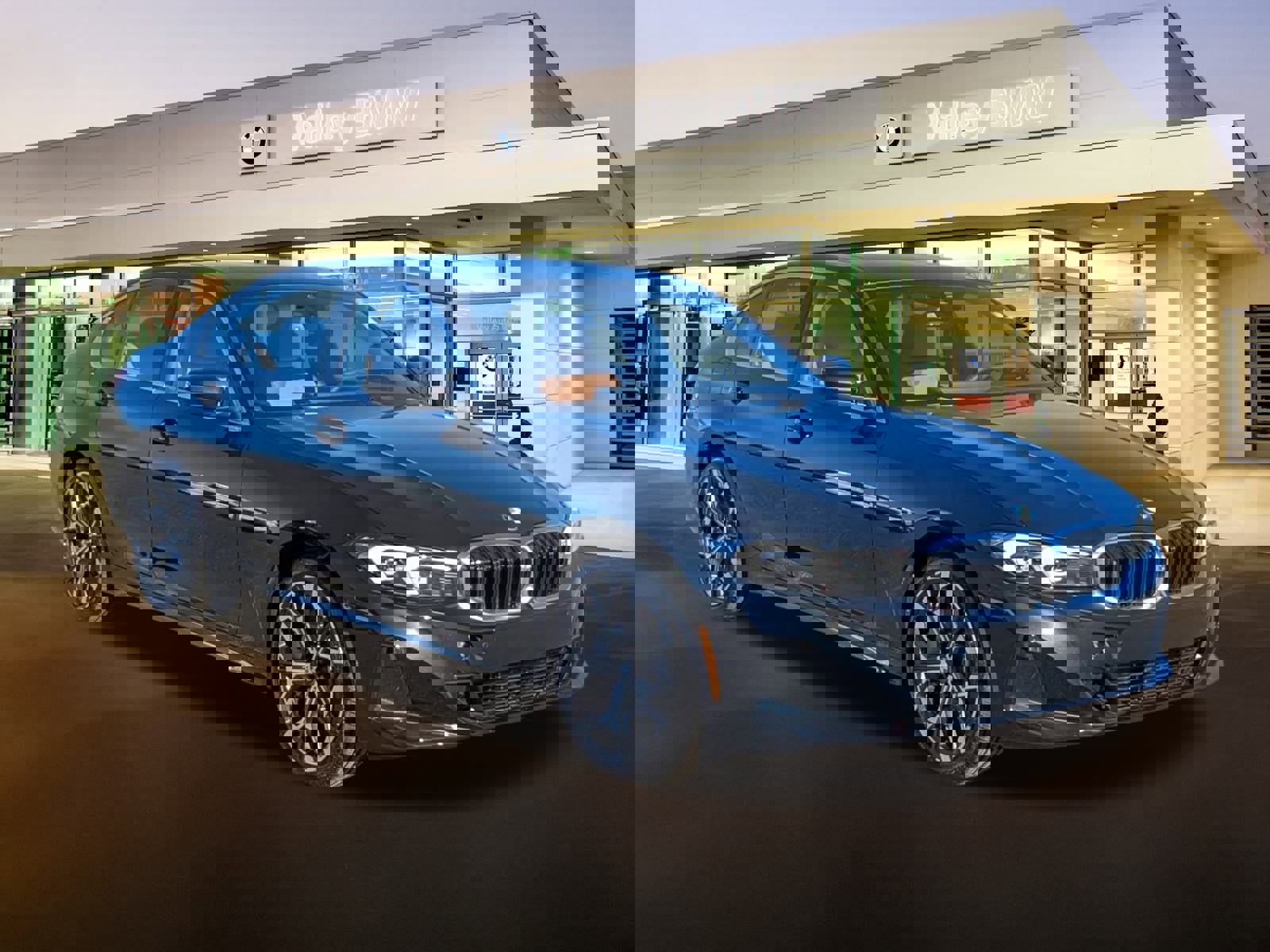 New 2025 BMW 330i Sedan w/ Convenience Package image 1