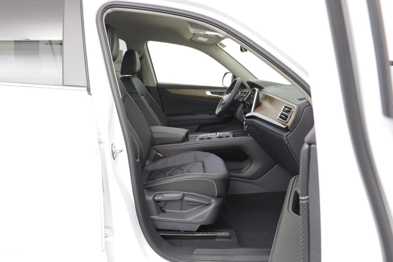 New 2026 Volkswagen Atlas SE image 18