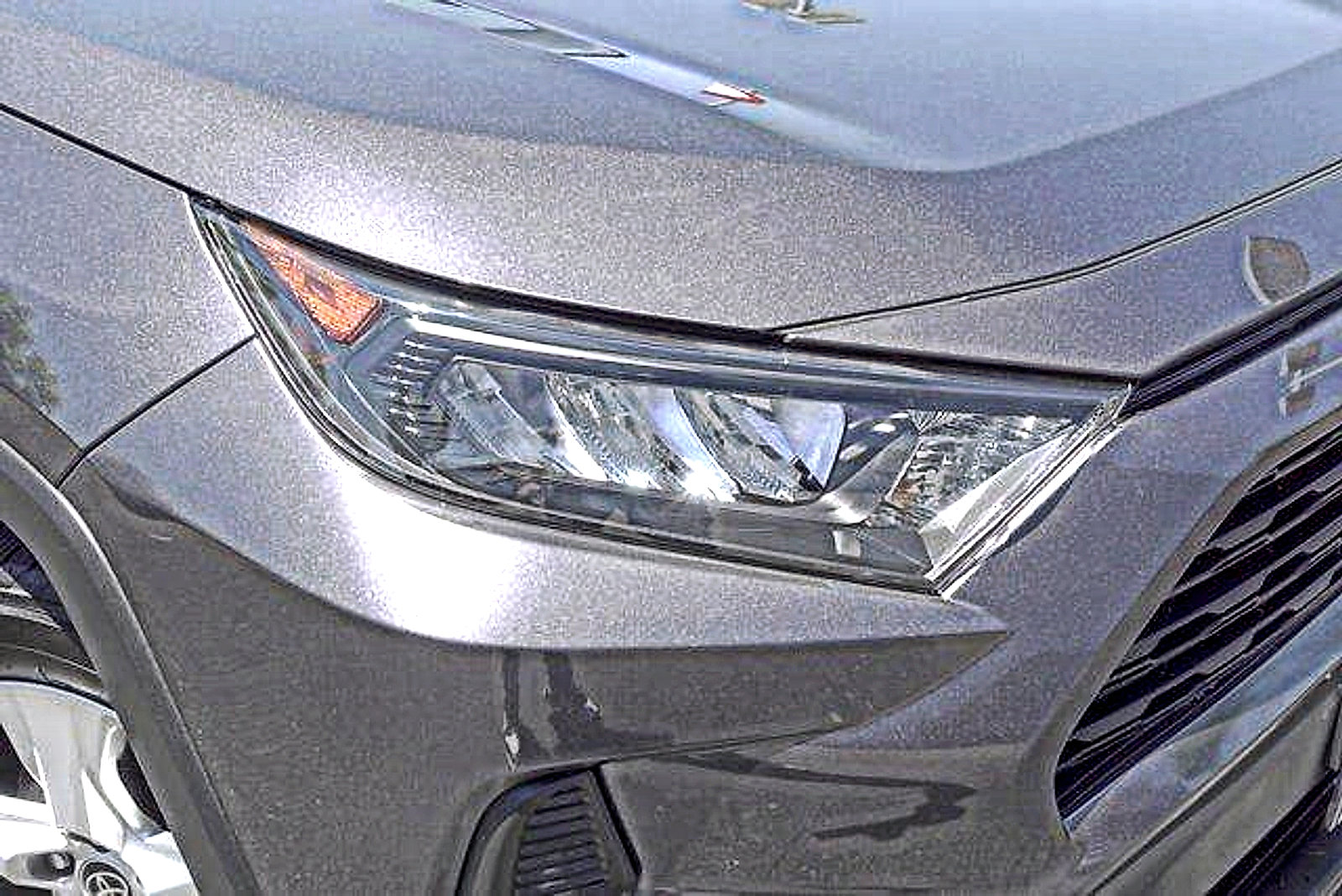 Used 2021 Toyota RAV4 LE AWD/4WD video 2