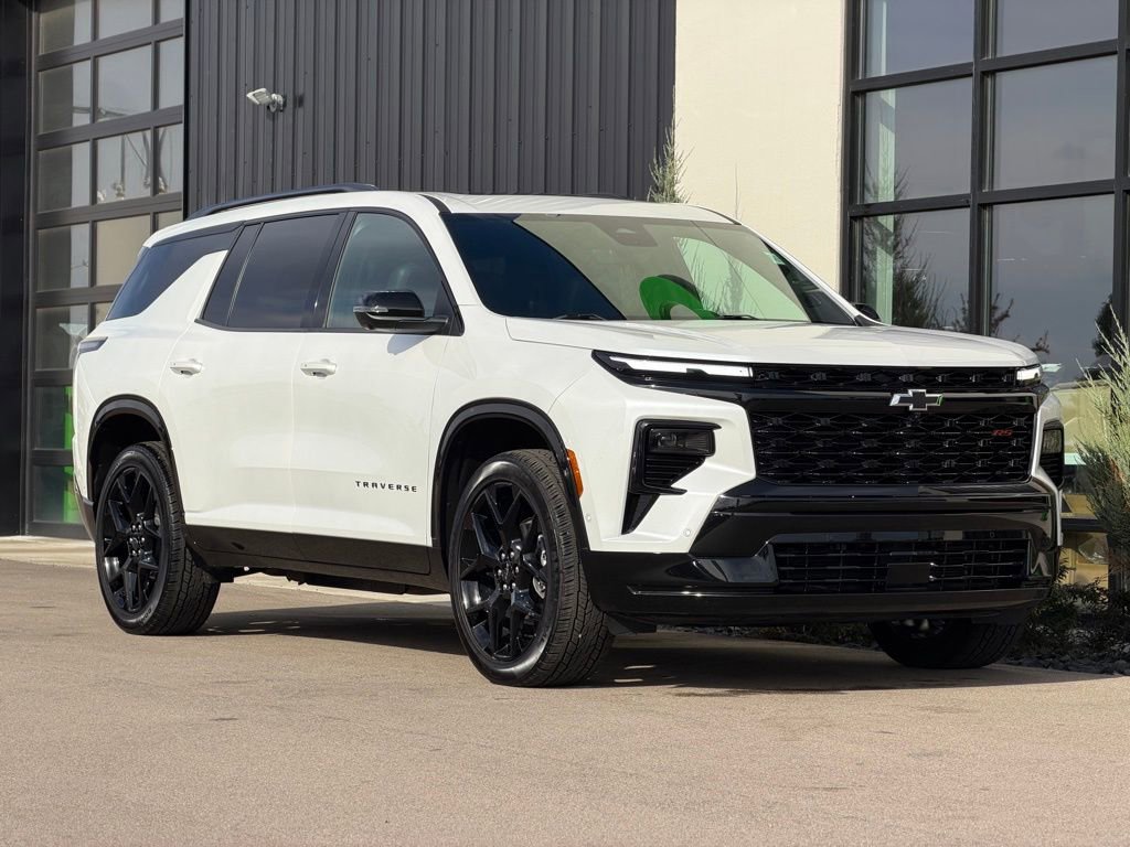 Used 2024 Chevrolet Traverse RS w/ LPO, Floor Liner Package image 4