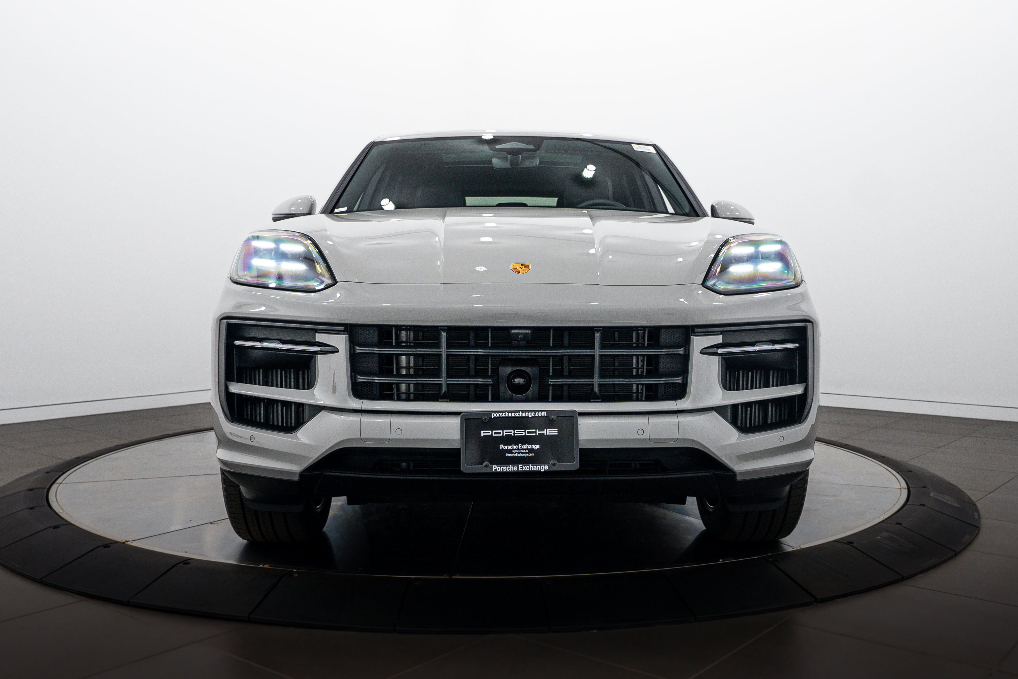 Certified 2026 Porsche Cayenne AWD/4WD image 10