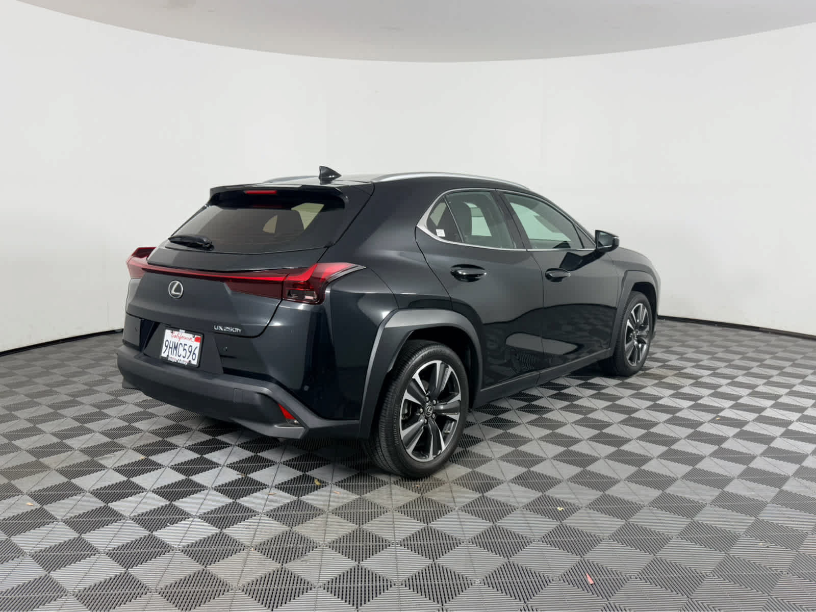 Used 2024 Lexus UX 250h FWD image 3
