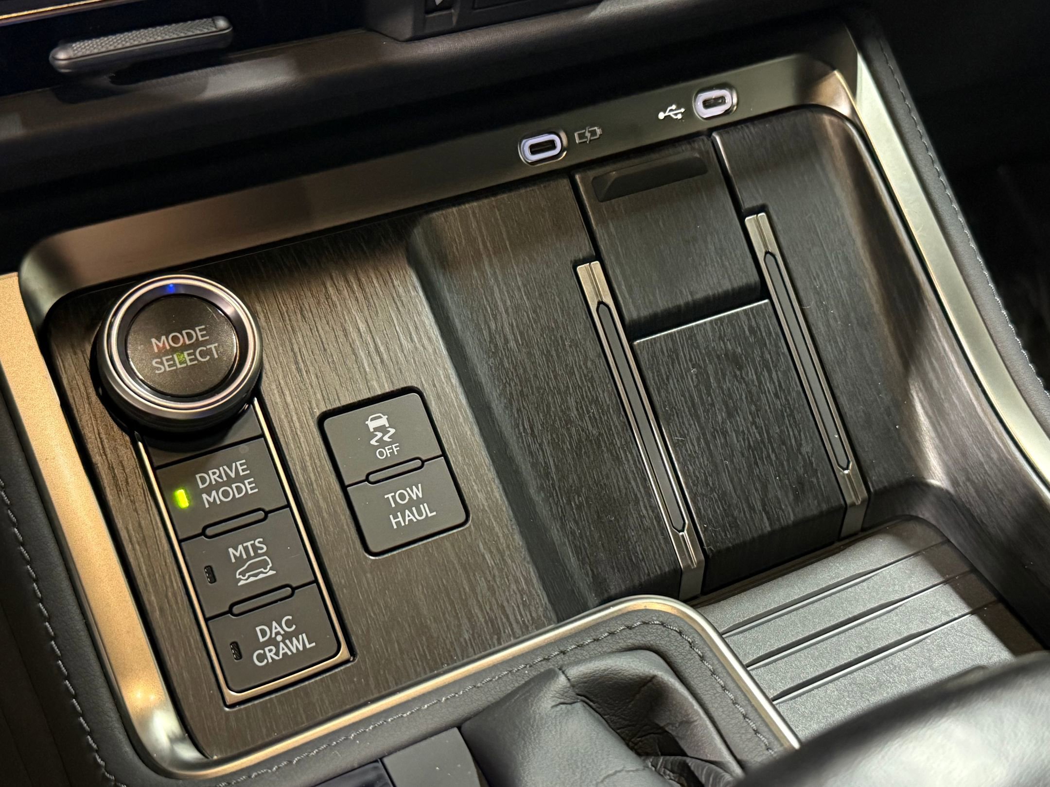 Used 2024 Lexus GX 550 image 31