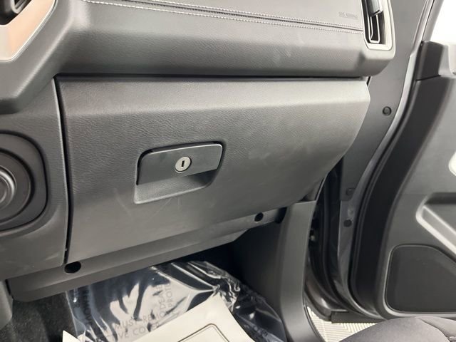 Used 2025 Nissan Frontier SV w/ SV Convenience Package RWD image 36